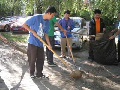 北京农学院青协与回龙观龙腾六区居委会开展系列活动